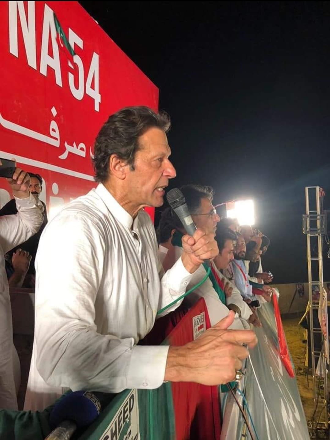 Live election campaign setup